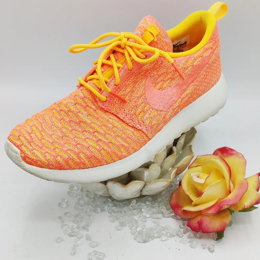 Nike Sneakers | Orange/Mango Roshe Fly Knits / Orange & Yellow